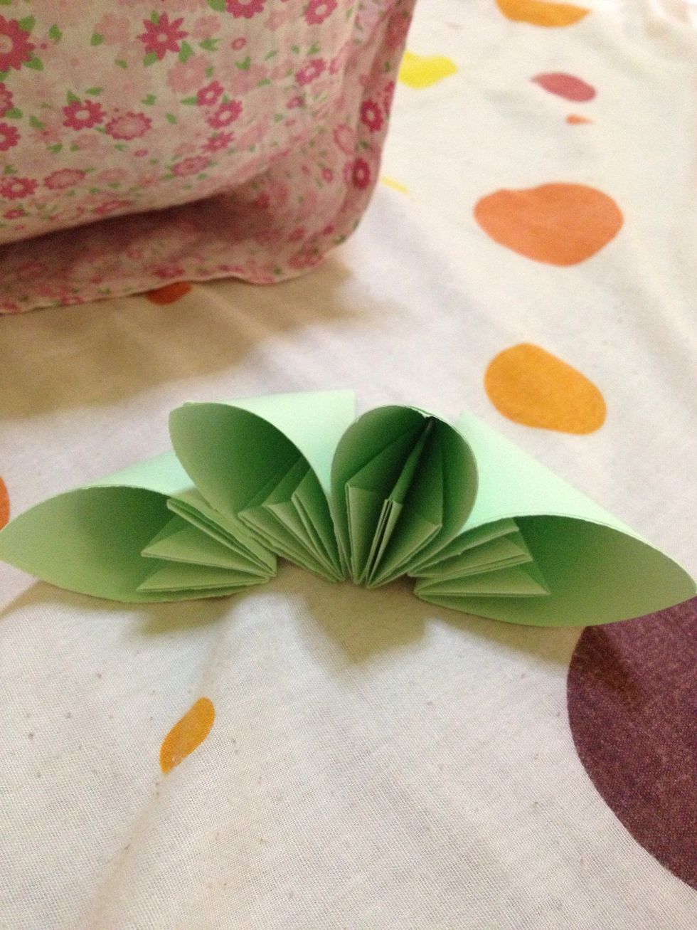 You'll need this four units to make a flower. Or add some more.