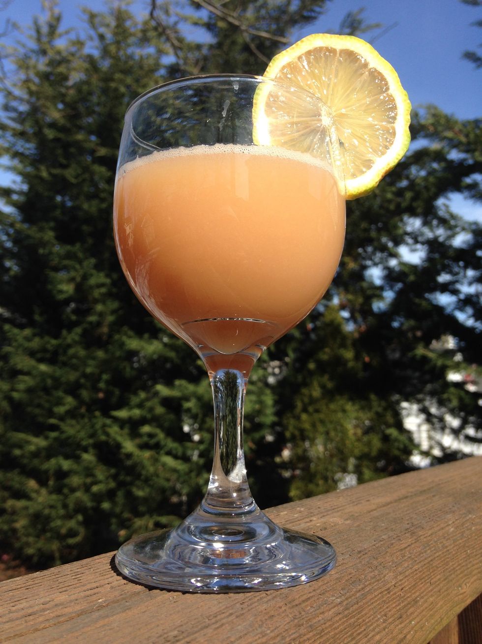 You may need to chill your juice for 30 minutes prior to serving. Garnish your glasses with a slice of lemon, and enjoy!