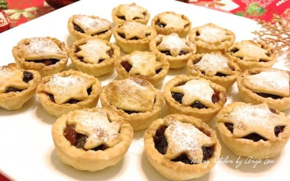 You may need to make lots of them as they are just so delicious. For more please visit http://www.huangkitchen.com/homemade-christmas-mince-pies