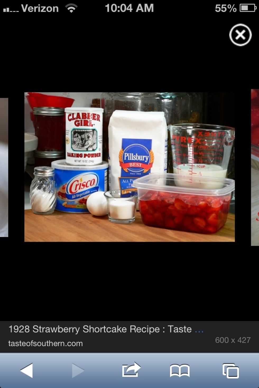 You need 1cup of flour, 1tbls of vanilla, 1/2 cup of baking powder, 1/3 cup of crisco, 2/3 cups of milk, 1 cup of strawberry, 1 egg, 1/2 cup of sugar, and 1tsp of salt.