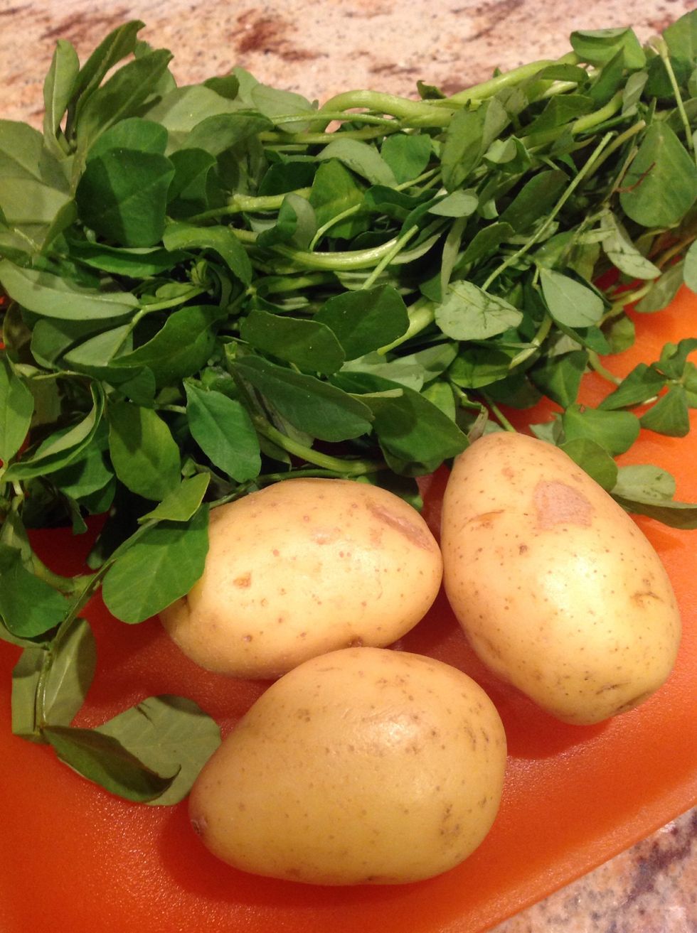 You need 3 medium potatoes, 1 bunch of Methi leaves.