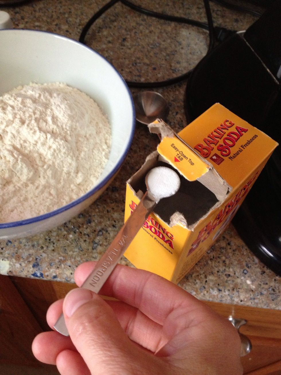 You need a teaspoon of this baking soda, and since I only had that 1/4 teaspoon spoon, I added 4 of those.