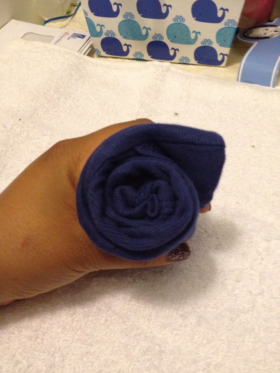 You should have something like this you can tie it with ribbon or floral tape