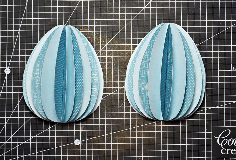 You should now half 2 half eggs like above.