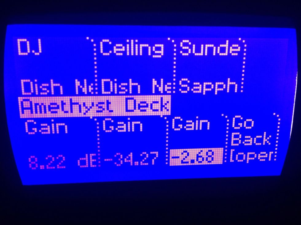 You will automatically return to the previous menu. -Adjust the "Gain" under "Sunde" to a suitable volume. If sound is playing from your source, then you will hear it as you turn up the gain.