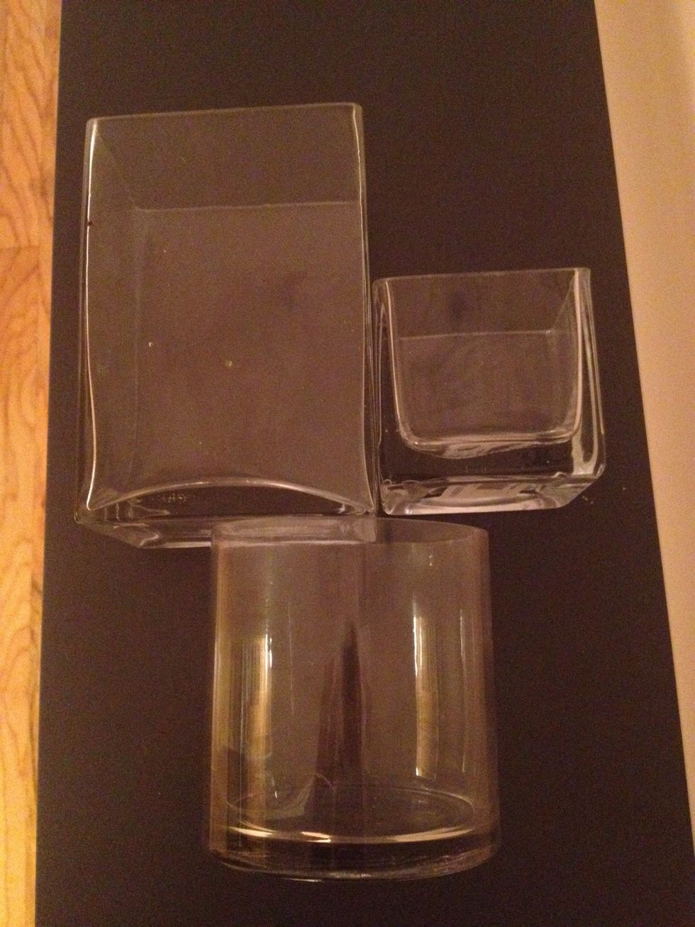 You will need 1 tall vase and 2 small or short vases