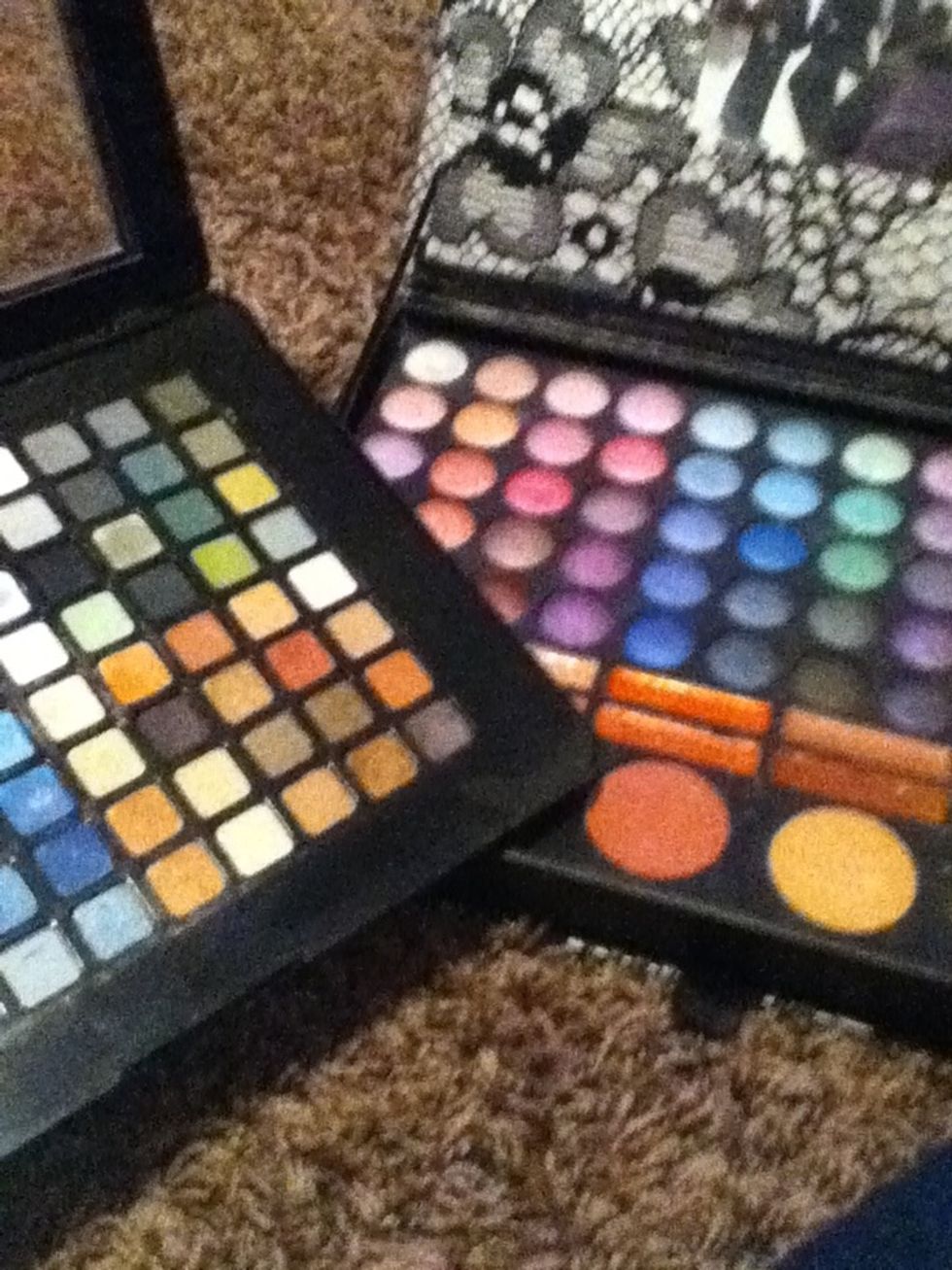 You will need a pallet with eastery kind of colors