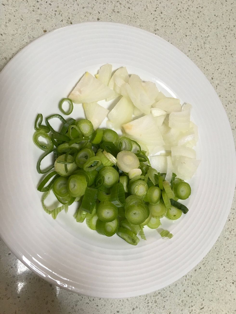 You will need : green shallot, and onion