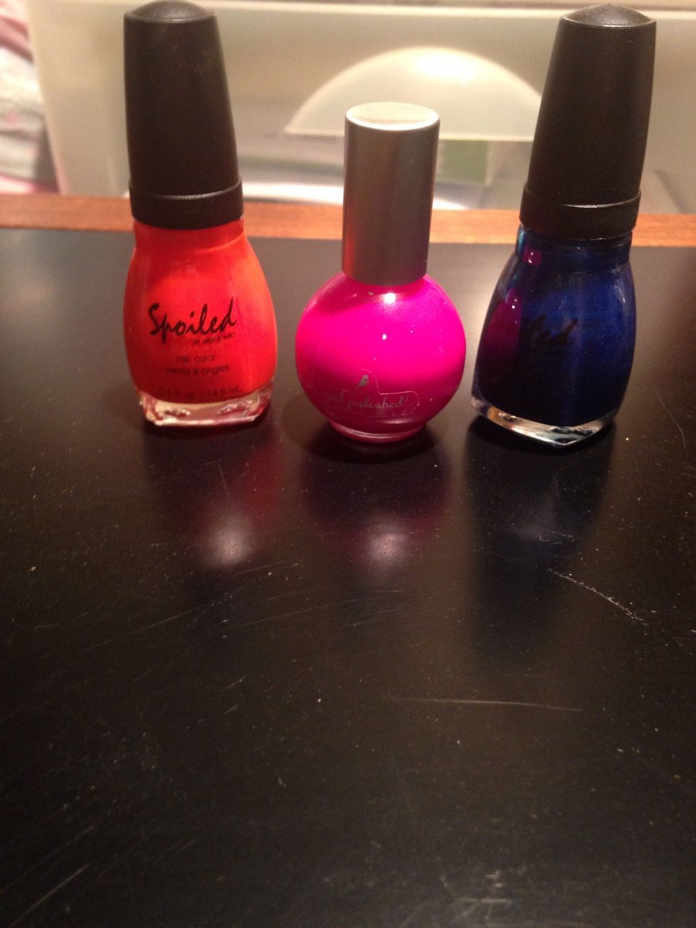 You will need three or two nail polishes and it does not matter what brand or colors they are just pick what colors you want\ud83d\udc4d