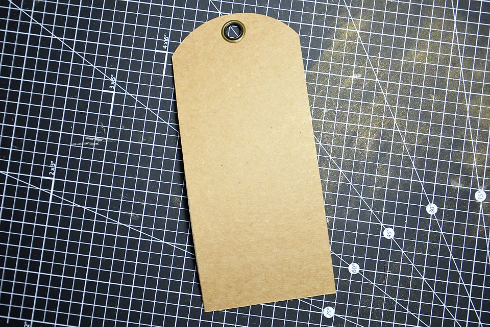 You will now need a tag. I have chosen to use a Kraft-coloured tag for mine.