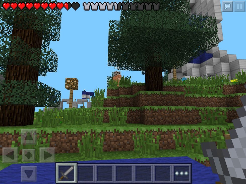 You will spawn here. There are two teams. Red and blue. Blue has iron booties and helmet and red had chain helmet and booties.