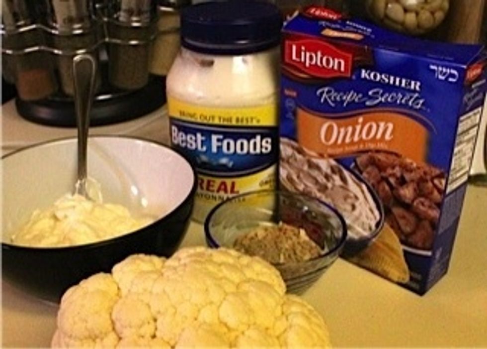 You will use 1 packet of onion soup mix of choice. About 3 tbs of mayo (depends on size of cauliflower) and the cauliflower.