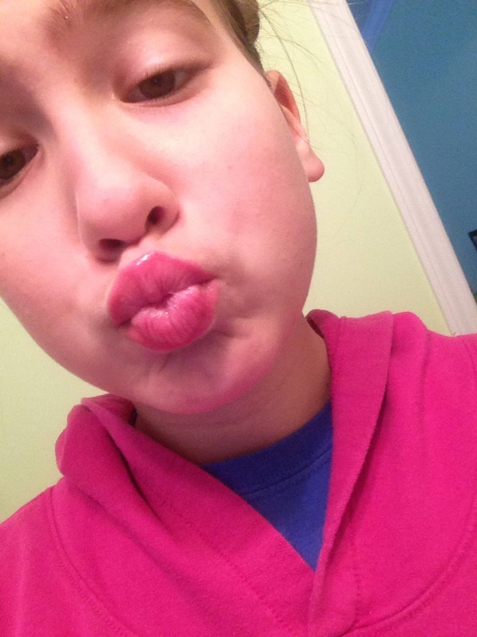 Your lips should look something like this with you colors