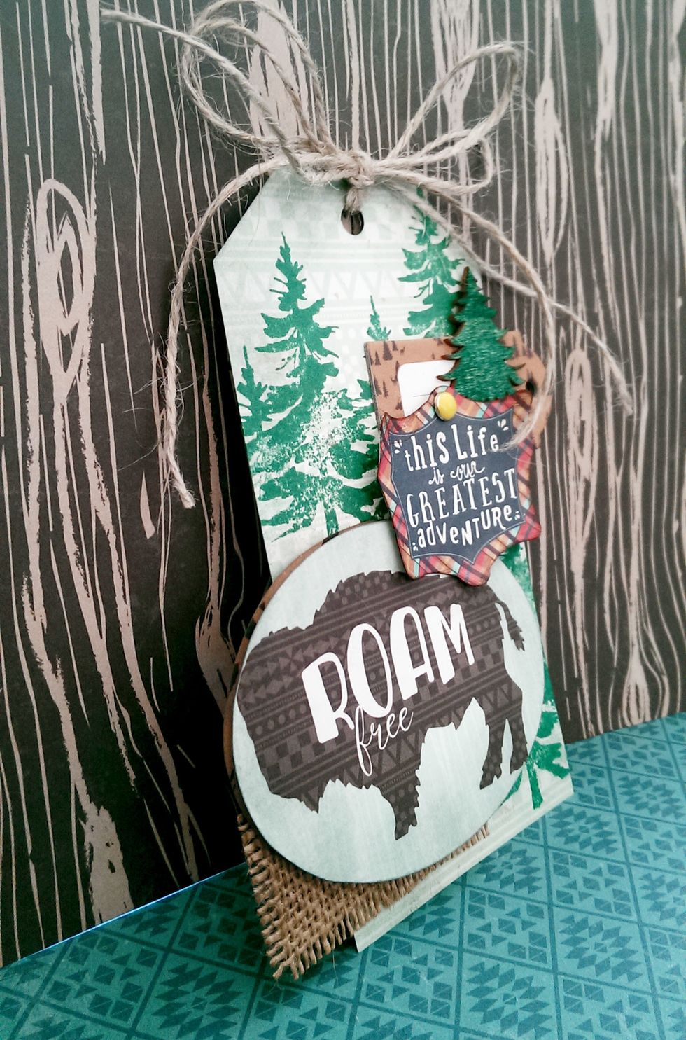 Your MME Happy Camper Roam Free Tag is now complete. You can find your supplies at www.FotoBella.com