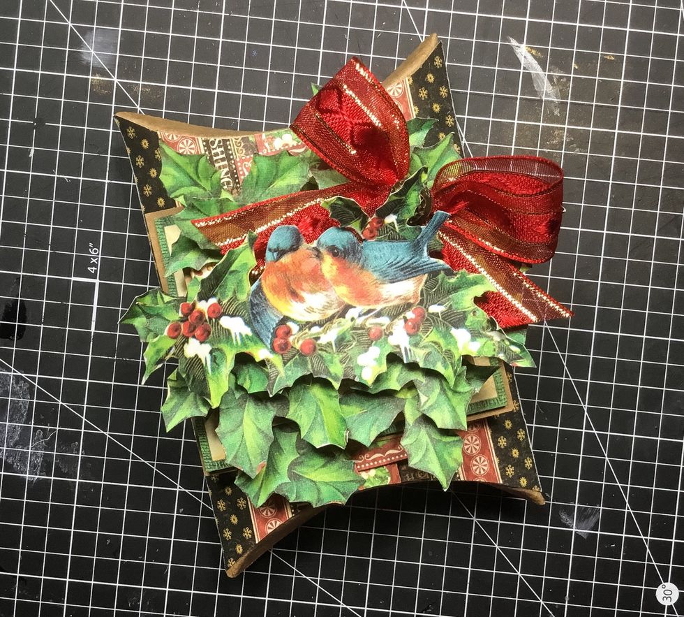 Your pillow box is now finished.