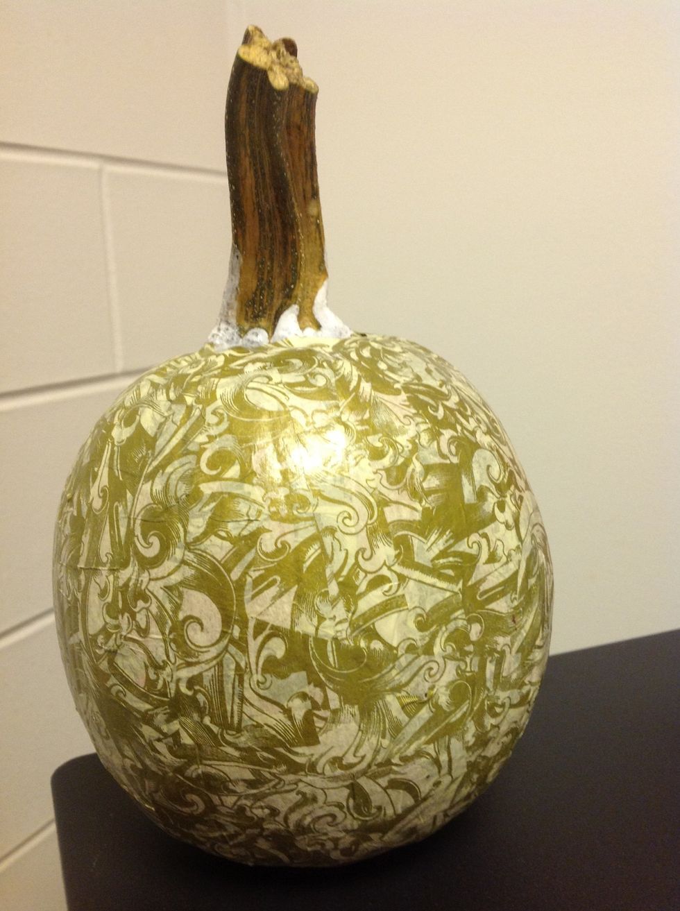 Your pumpkin is finished with a beautiful shiny coat :)