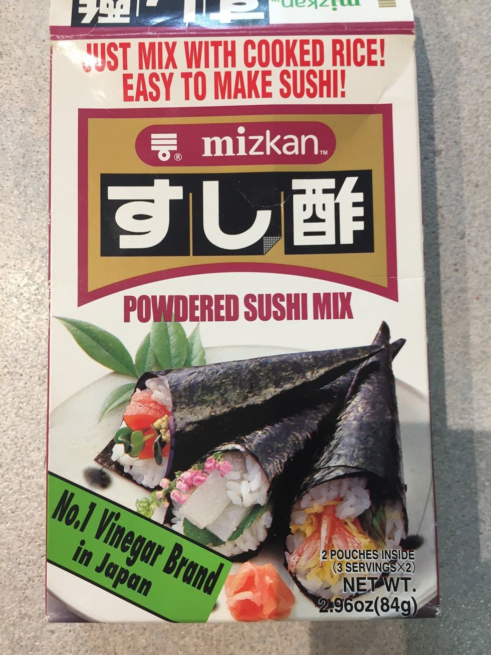 Your rice should be around 600-650 grams depending on how long you have boiled it for. The vinegar powder should add around 10 grams to the Rice.