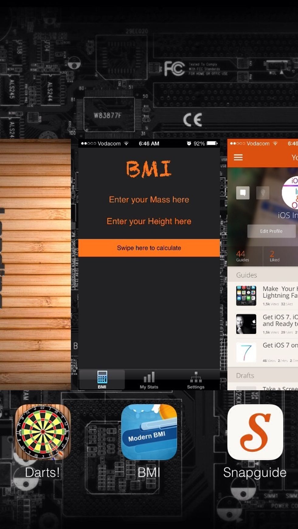 Your running applications appear. Scroll so that three applications are viewable. Place a separate finger on each running app.