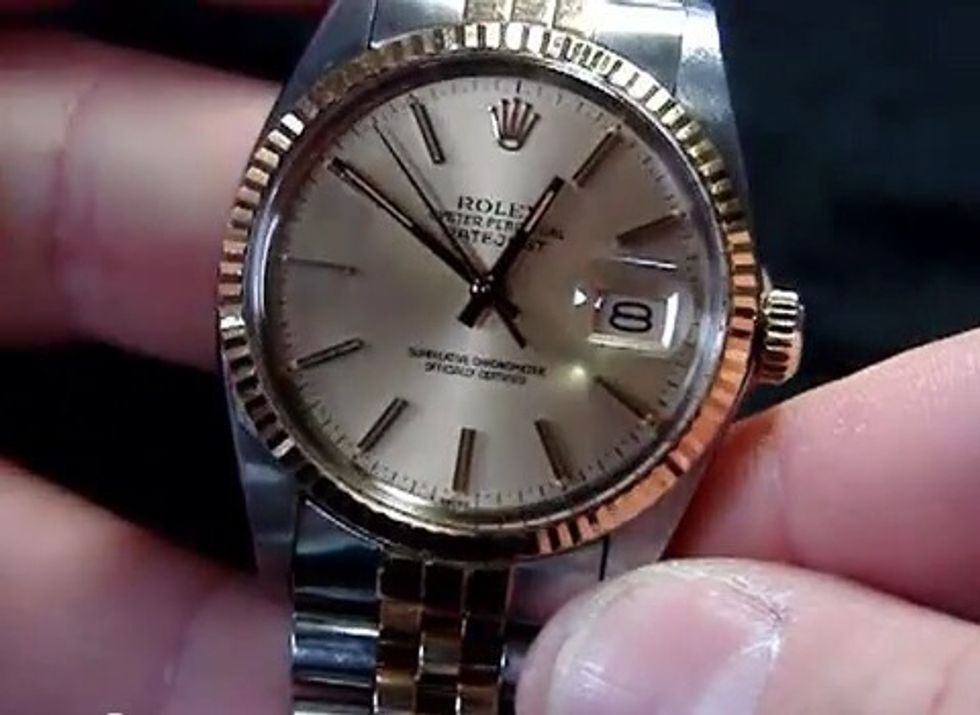 Your watch should be in its wearing position with the crown screwed in all the way.