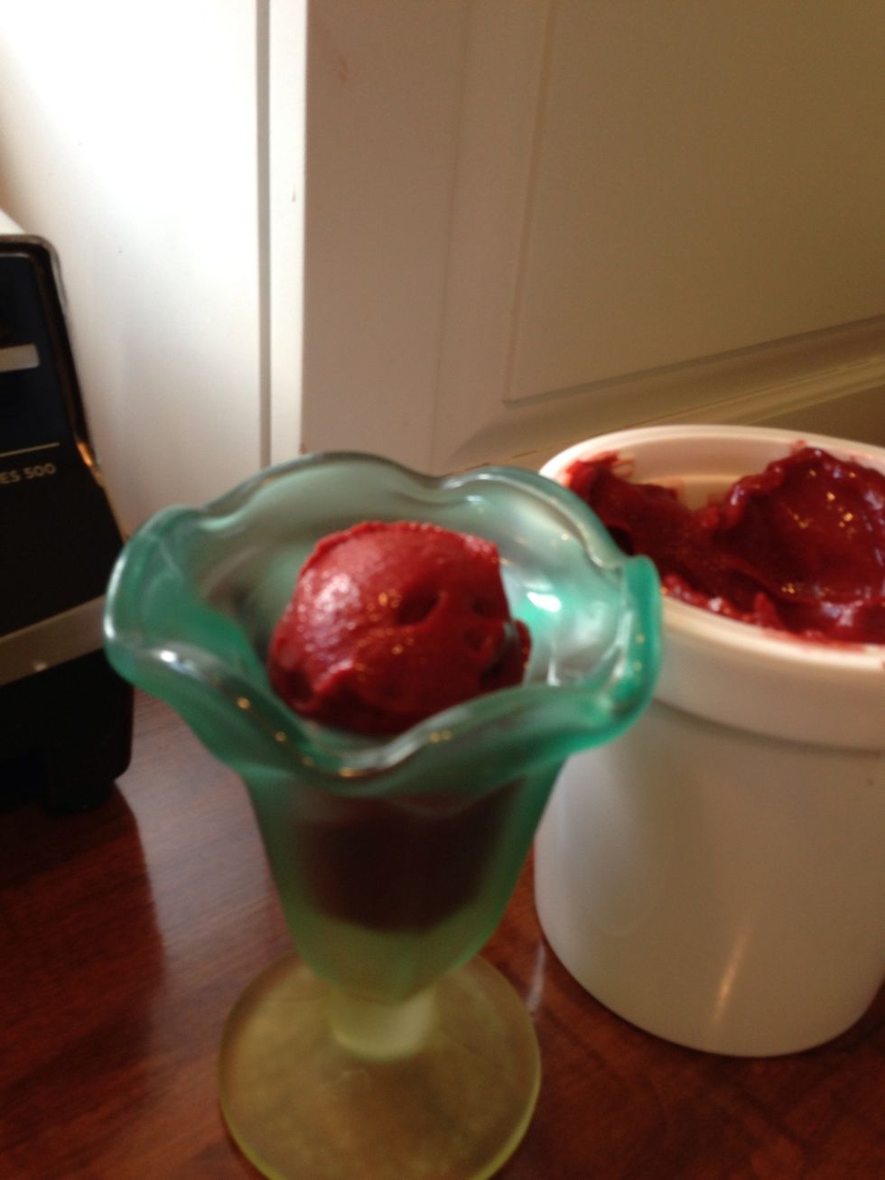 Yummo! Best of all, it's zero Points Plus for all of you Weight Watchers out there! (I'm a WW leader). You could add sweetener, but I promise, it doesn't need it! Very good topped with whipped cream!