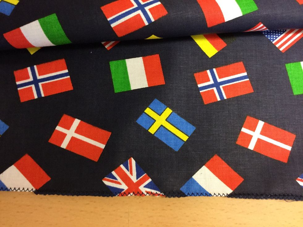 Zickzacka byxbenens nedre kanter.